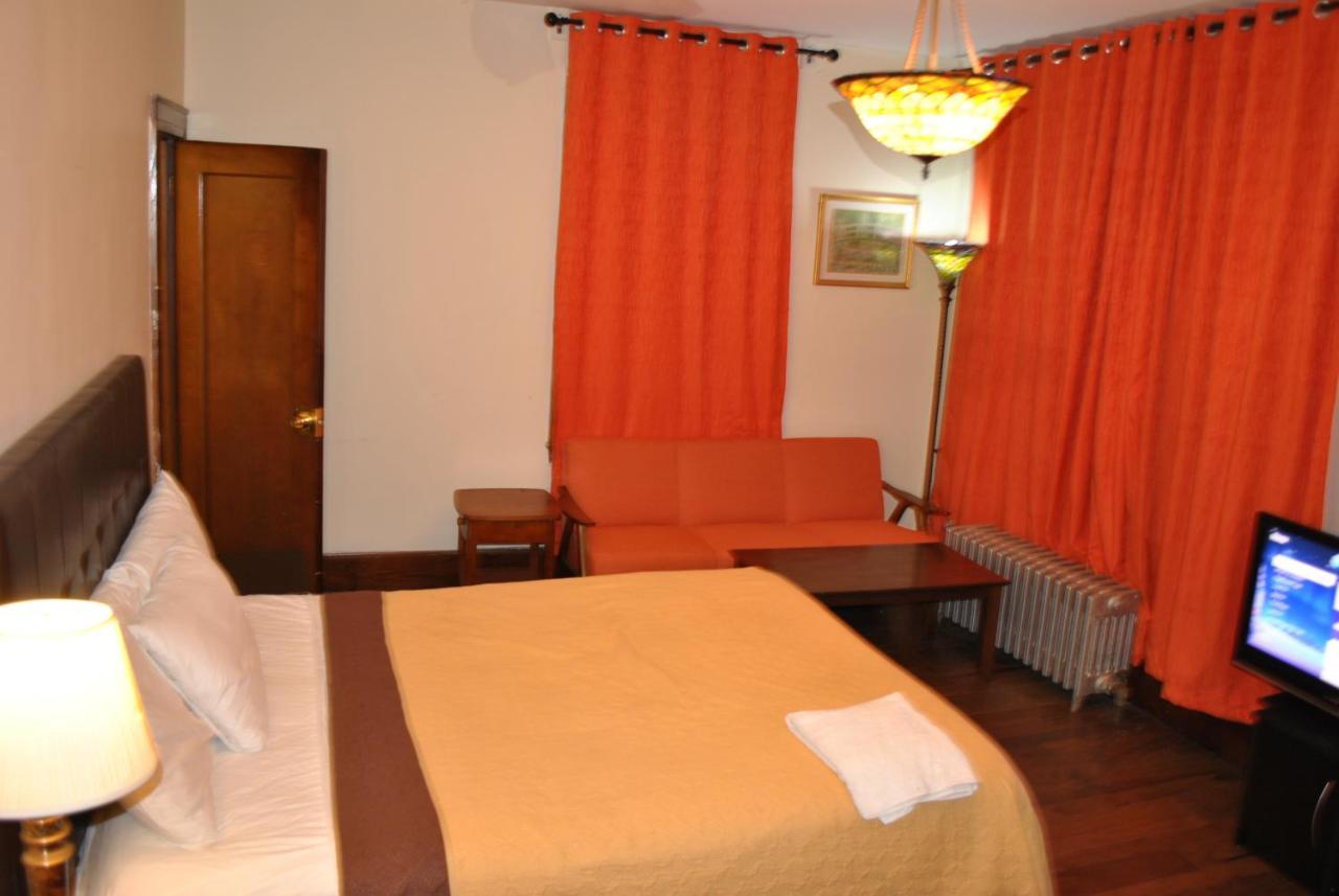 Ewr Airport Multilevel Guest House Room With 2-3 Beds Newark Exteriör bild