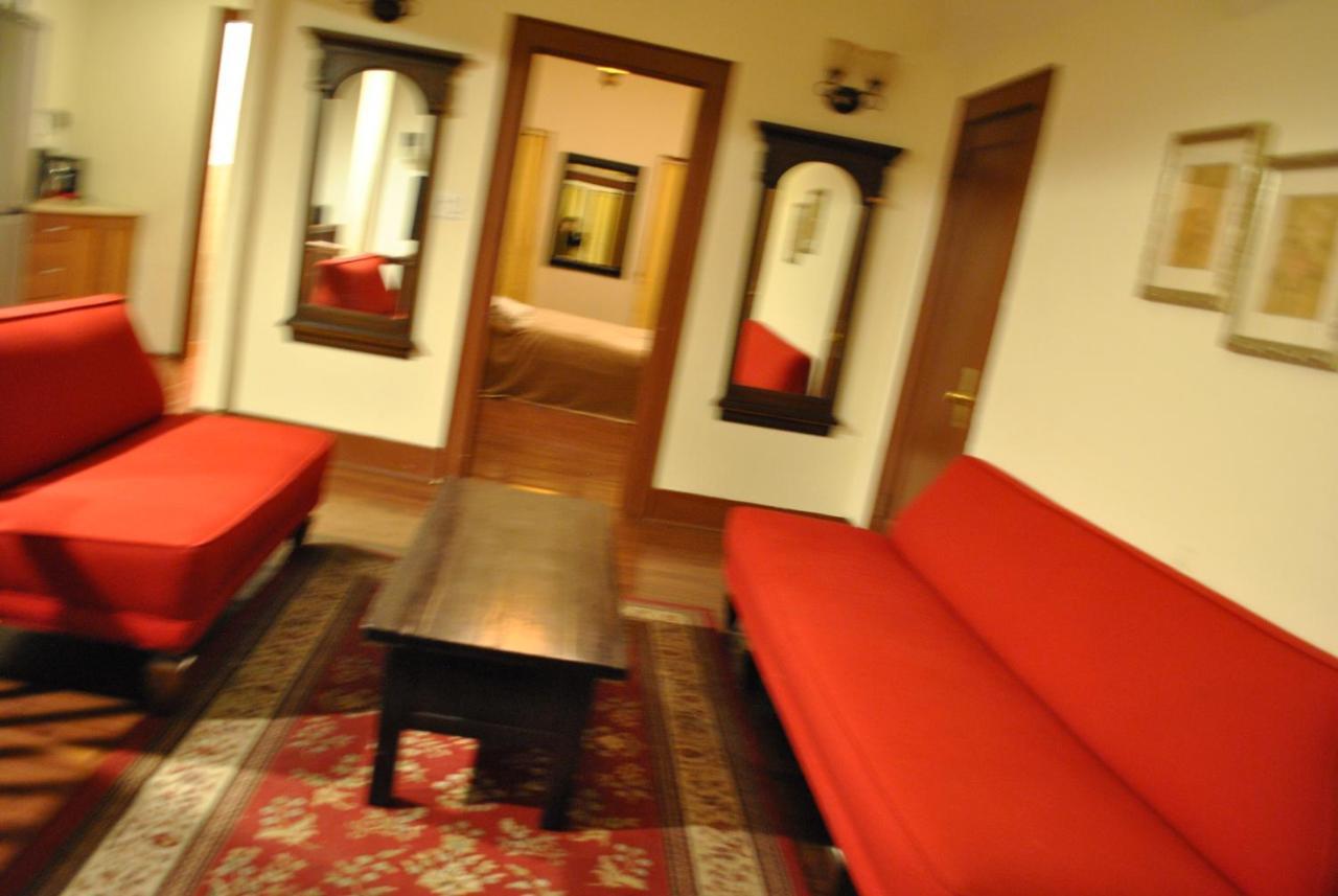 Ewr Airport Multilevel Guest House Room With 2-3 Beds Newark Exteriör bild