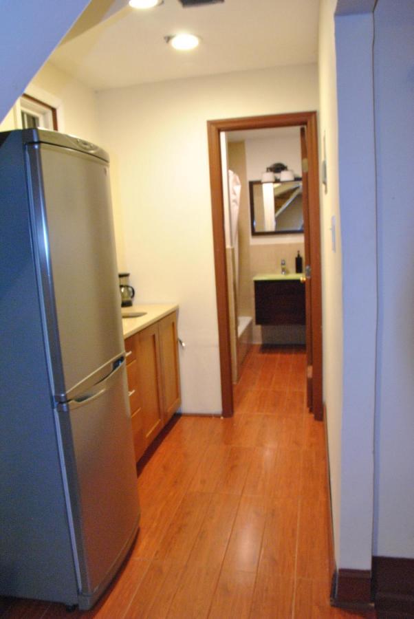 Ewr Airport Multilevel Guest House Room With 2-3 Beds Newark Exteriör bild