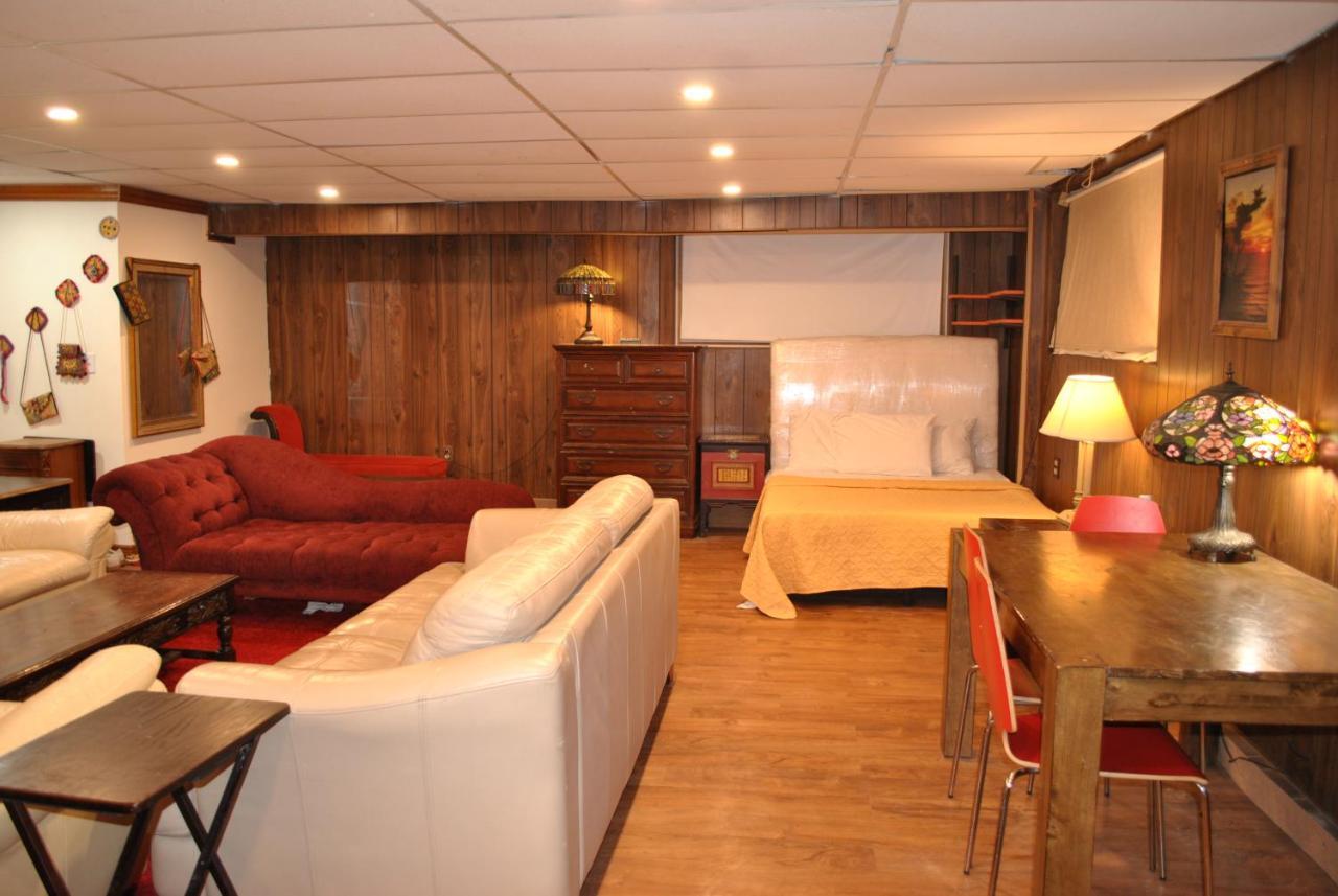 Ewr Airport Multilevel Guest House Room With 2-3 Beds Newark Exteriör bild