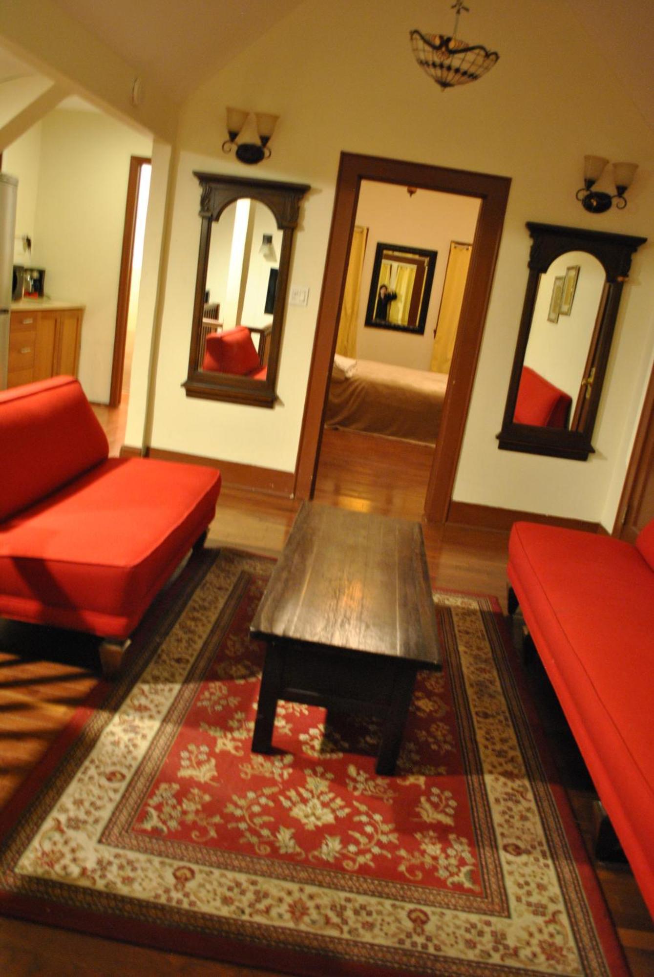 Ewr Airport Multilevel Guest House Room With 2-3 Beds Newark Exteriör bild