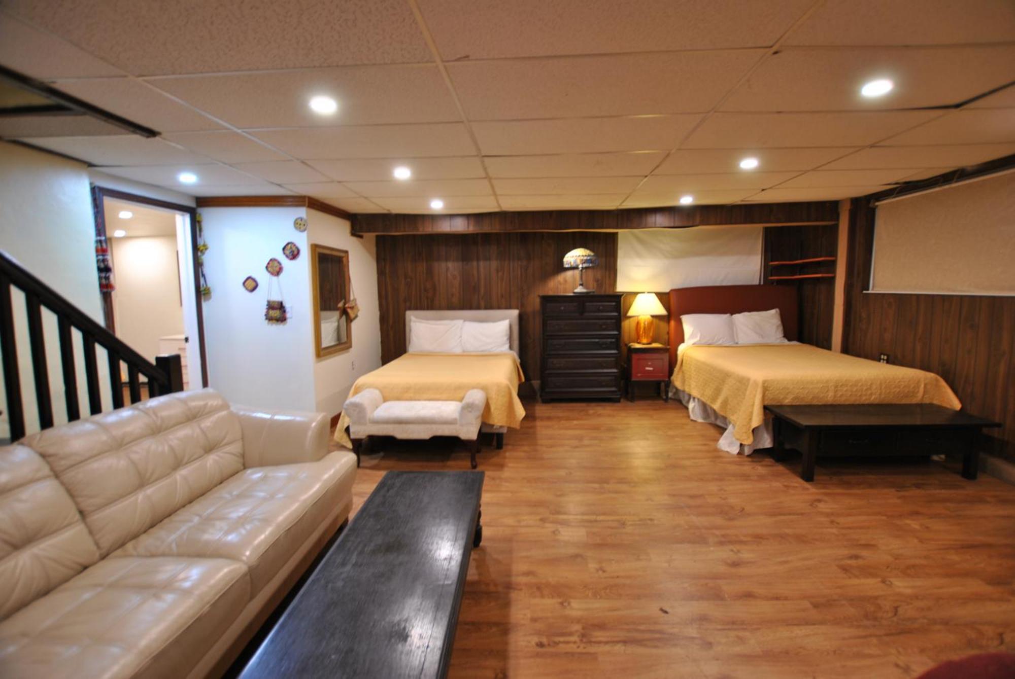 Ewr Airport Multilevel Guest House Room With 2-3 Beds Newark Exteriör bild