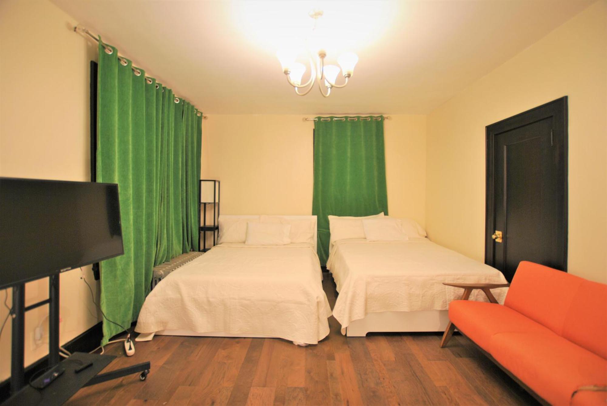 Ewr Airport Multilevel Guest House Room With 2-3 Beds Newark Exteriör bild
